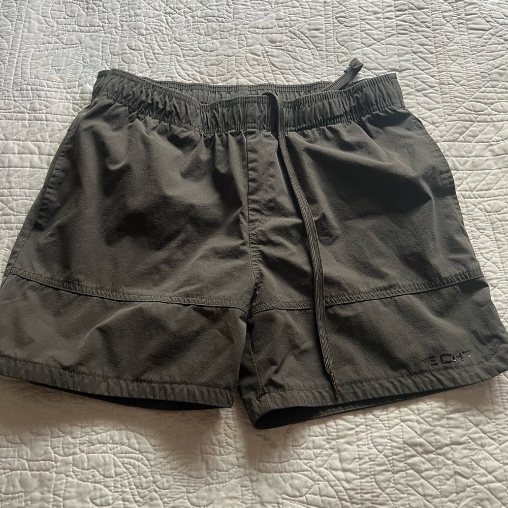 ECHT Men's Medium Charcoal Gray Shorts (fits Small)